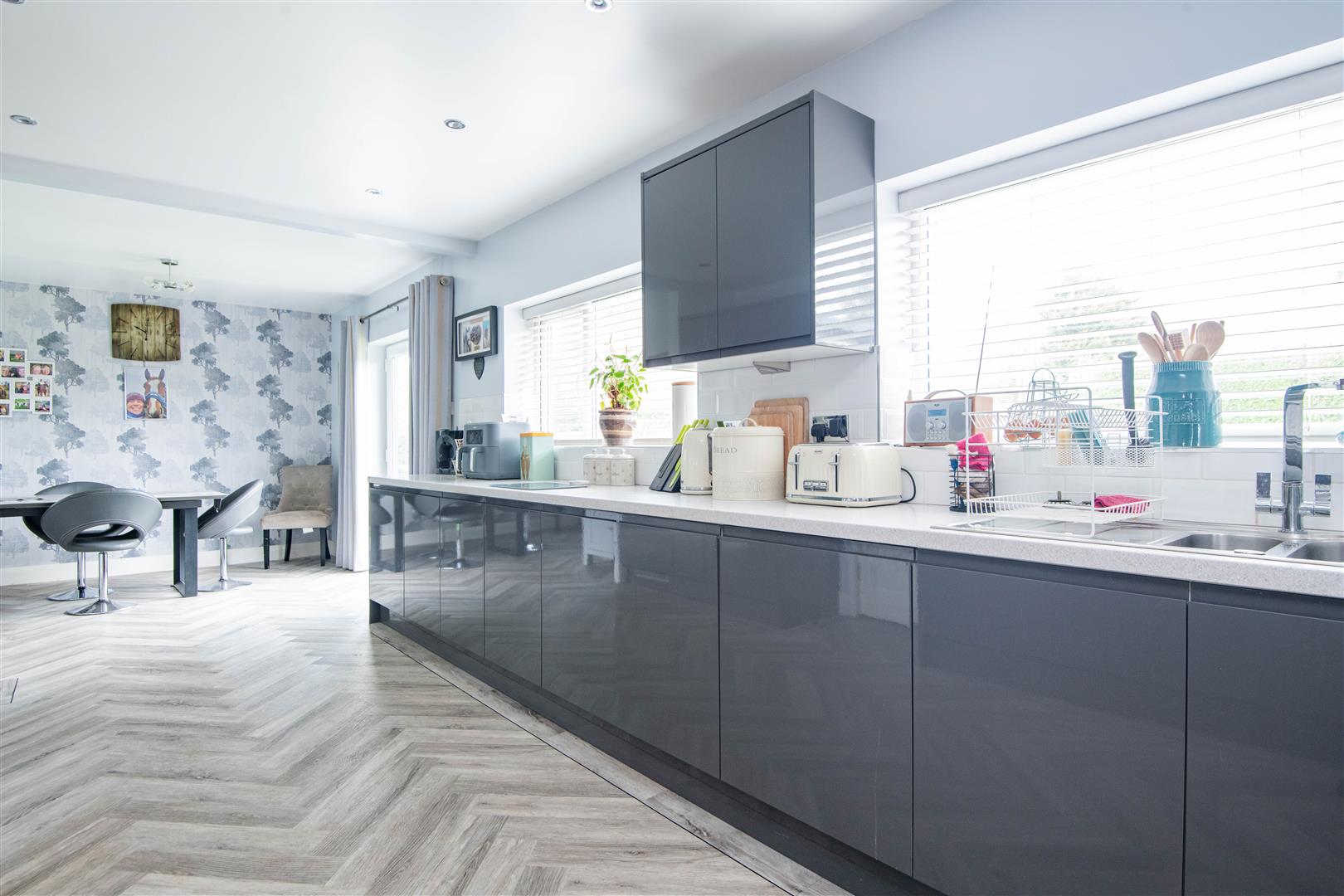 3 bed property in Chapel Lane, Preston